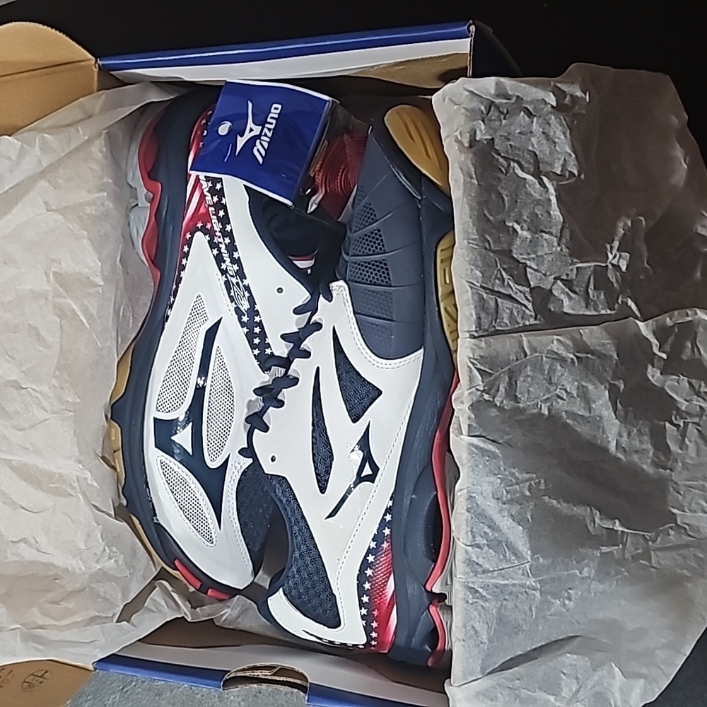 Mizuno Wave Lightning Z3 Volleball Shoes